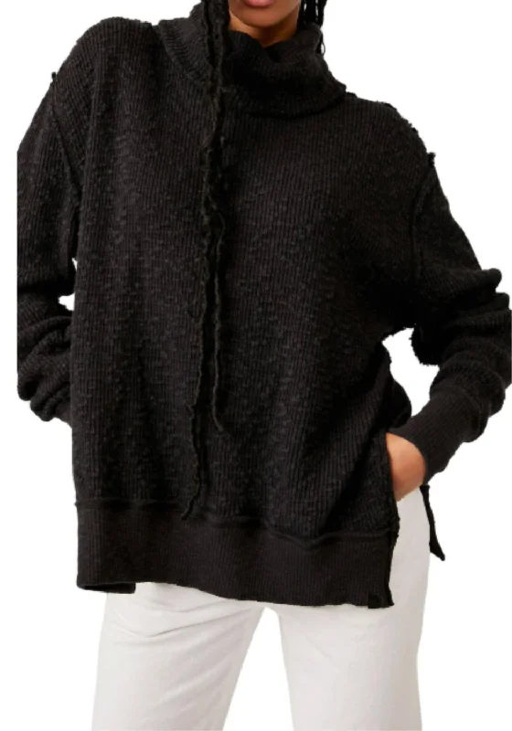 Tommy Oversize Turtleneck Sweater In Black