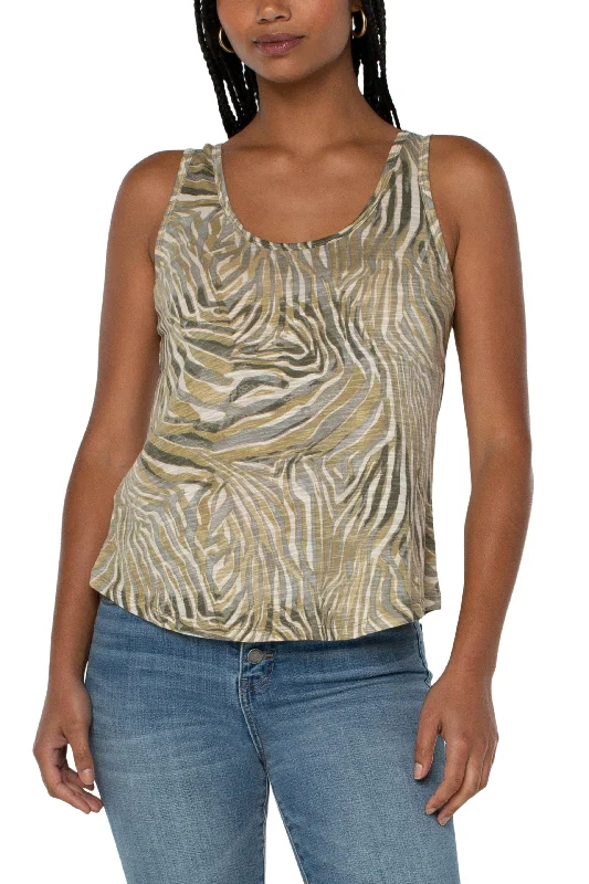 Liverpool Scoop Neck Slub Knit Tank In Abstract Tiger With High Low Hem